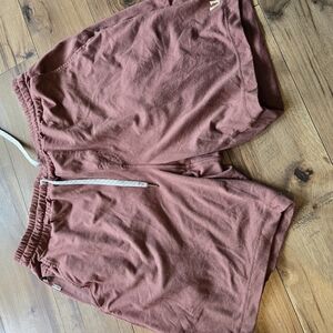 Rust Red Casual Shorts Vuori Mens Large